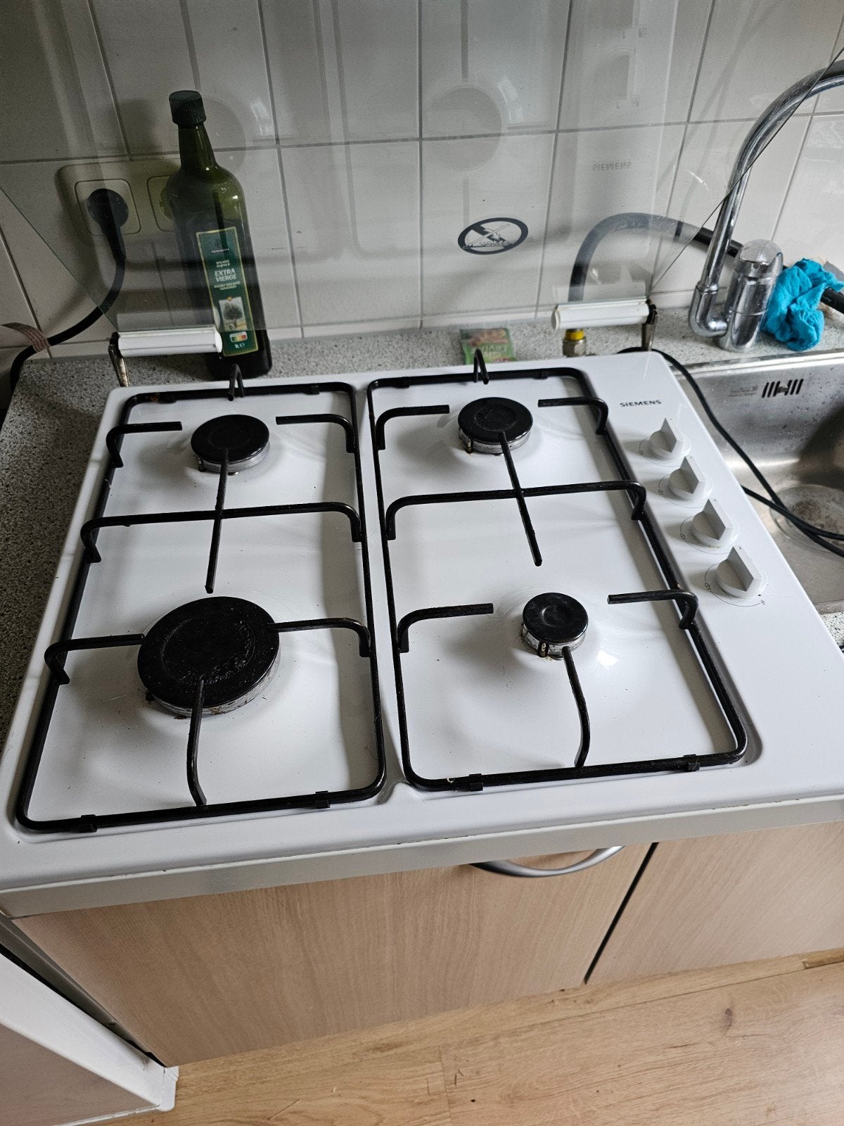 Siemens gasfornuis met 4 kookzones, Ophalen, 4 kookzones, Zo goed als nieuw, Gas