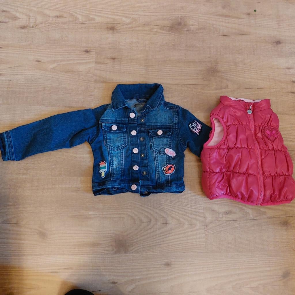 Spijkerjasje en bodywarmer maat 74, Ophalen of Verzenden, Meisje, Jasje