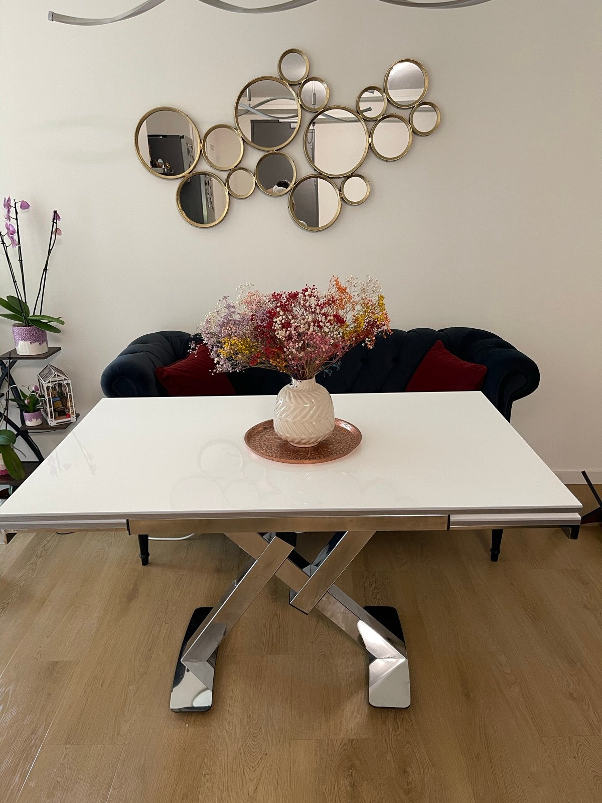 Foto 2 van Elegante eetkamerset: uitschuifbare tafel en 4 stoelen, bank