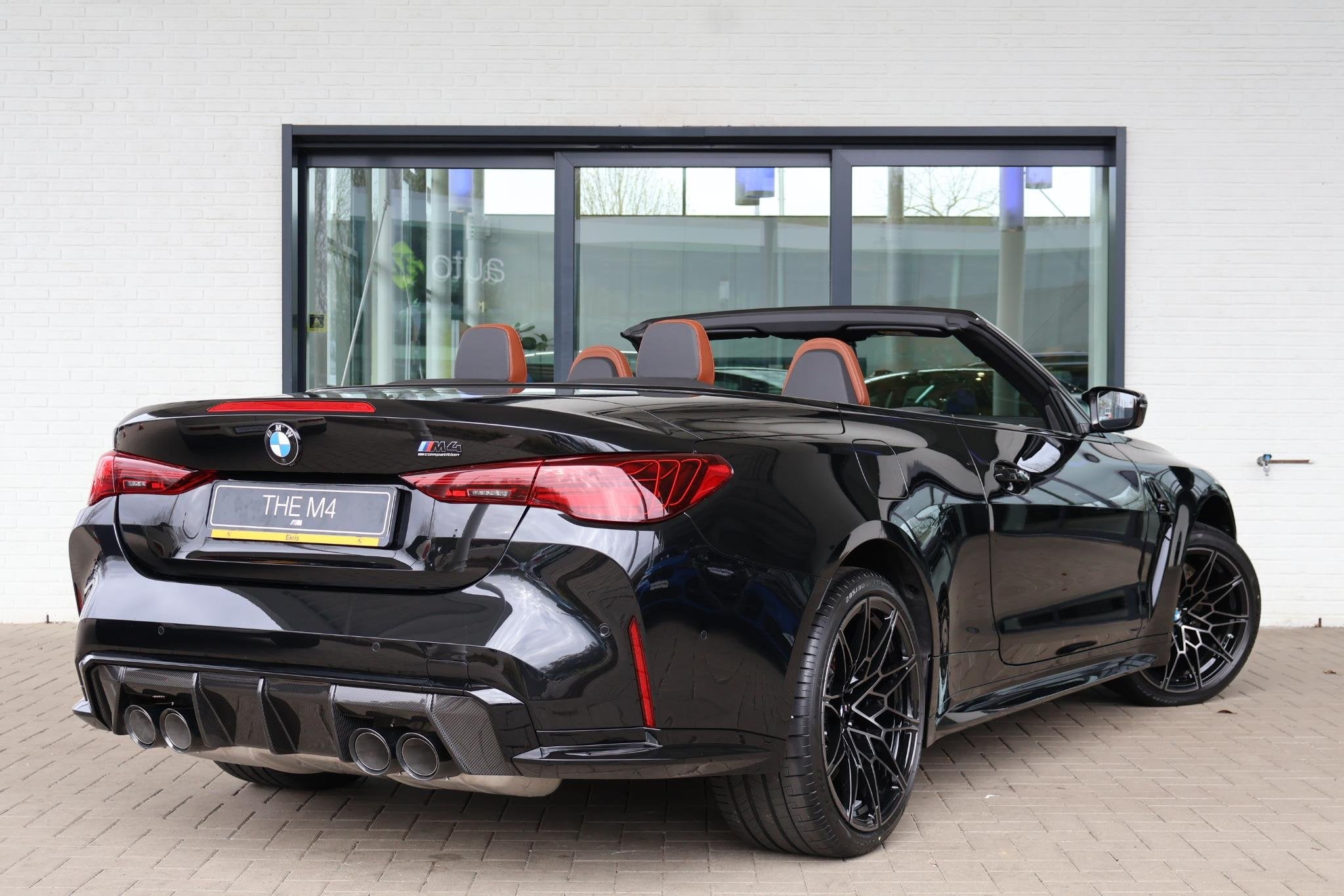BMW M4 Cabrio Competition Innovation Pack | M Drive Professi, Auto's, BMW, Automaat, Cabriolet, 4 stoelen, Zwart