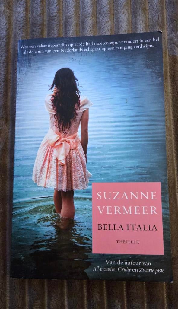 Suzanne Vermeer - Bella Italia, Boeken, Thrillers, Gelezen, Ophalen of Verzenden
