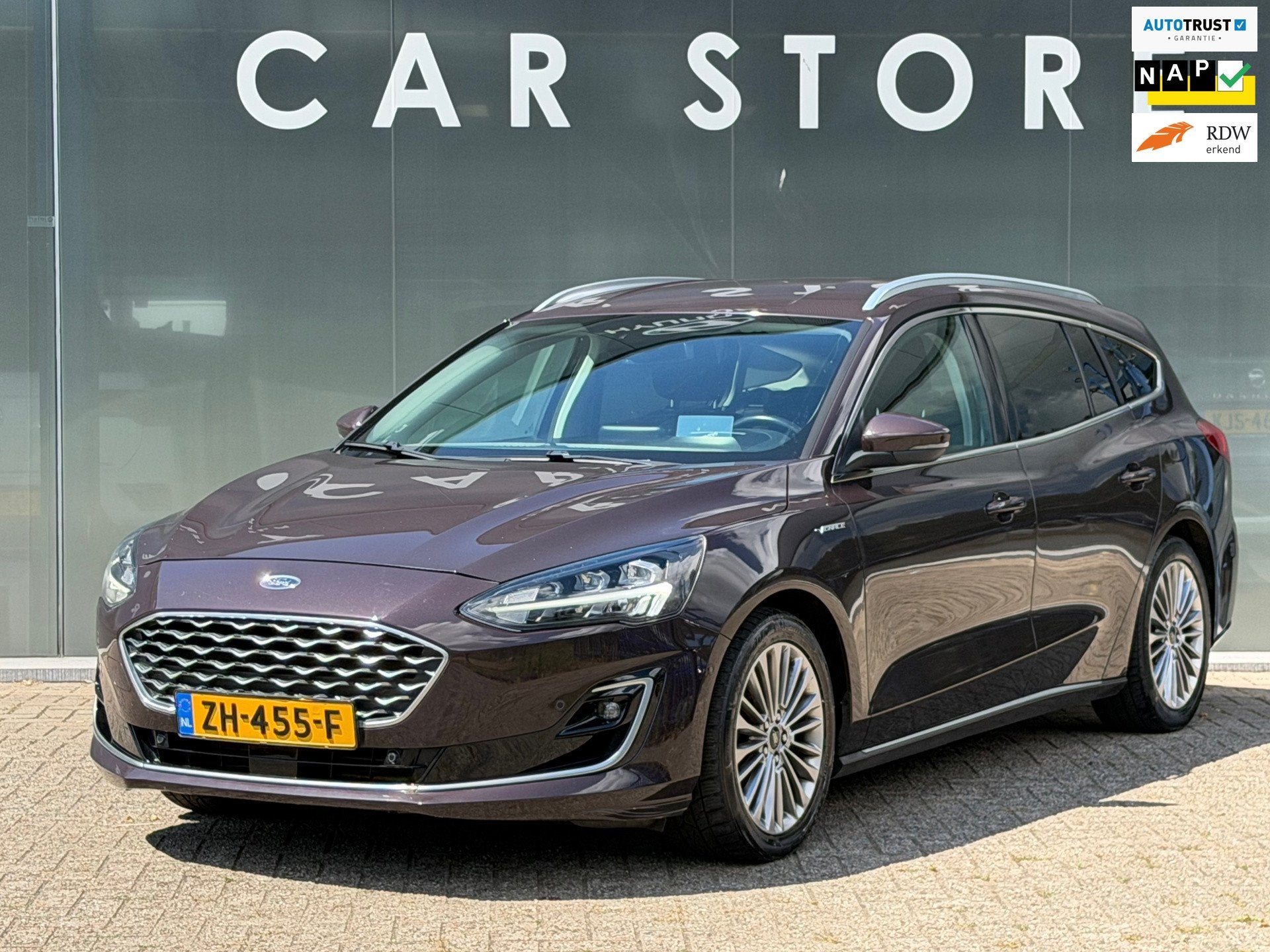 Ford Focus Wagon 1.0 EcoBoost Vignale Trekhaak /Winterpak/B&, Auto's, Ford, 125 pk, Gebruikt, Overige kleuren, 1283 kg