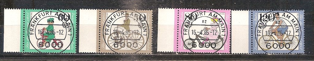 Fietsen 4 Berlin 735-738, Ophalen of Verzenden, Gestempeld, Auto's