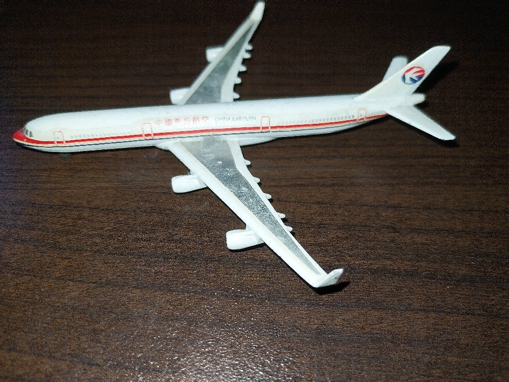 China Eastern Airlines Airbus A340 1/600 schaalmodel Schabak, Ophalen of Verzenden, Gebruikt, Schaalmodel
