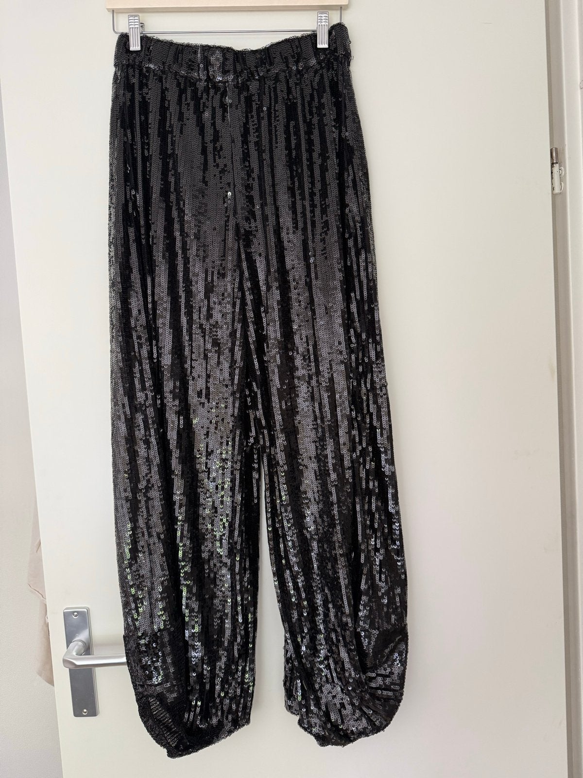 Zara pailletten broek maat 36 nieuw, Ophalen of Verzenden, Nieuw, Maat 36 (S), Zwart