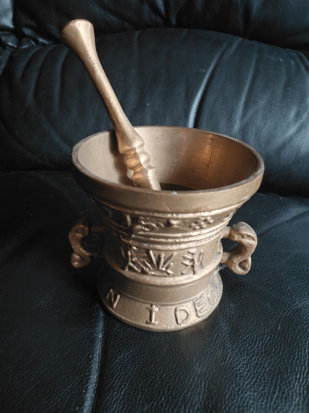 Antieke bronzen vijzel met stamper, Ophalen of Verzenden