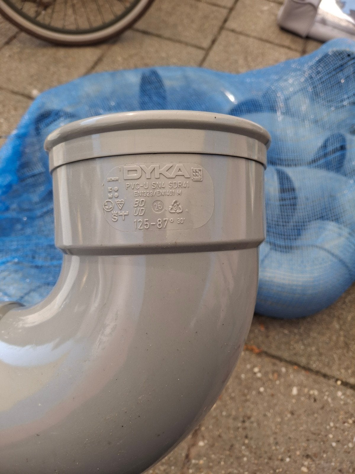 14x Dyka PVC Bochten 125-87 80mm, Doe-het-zelf en Verbouw, Buizen en Afvoer, Ophalen, Bochten, Pvc, Nieuw