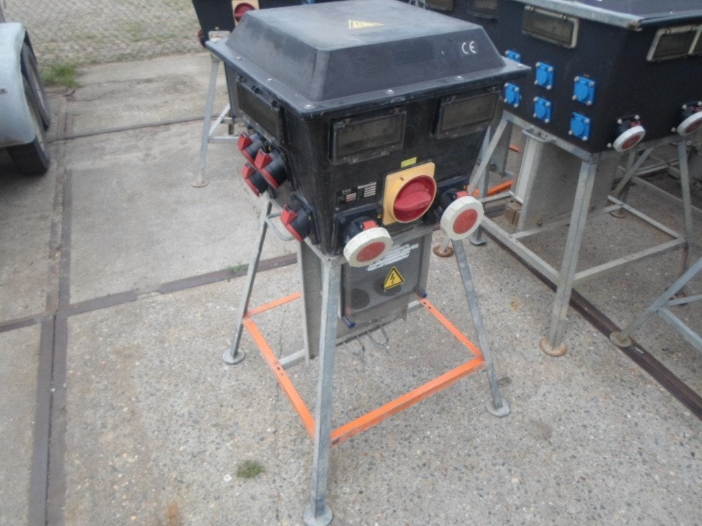 BOUWSTROOMKAST ZWERFKAST DOORLUSKAST VERDEELKAST 200A, Doe-het-zelf en Verbouw, Bouwverlichting, Gebruikt, Overige typen, Minder dan 50 watt