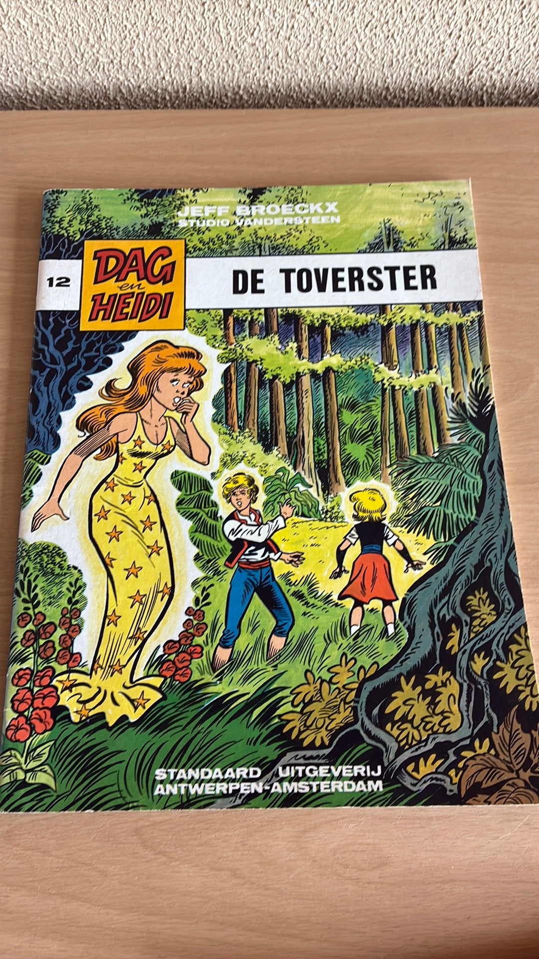Dag en Heidi - De Toverster (nr. 12), Boeken, Eén stripboek, Ophalen of Verzenden, Gelezen