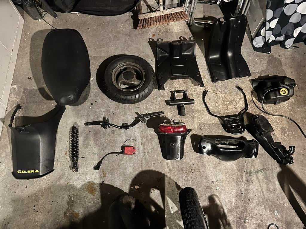 Diverse Gilera en Piaggio onderdelen, Ophalen, Gebruikt, Overige typen, Piaggio