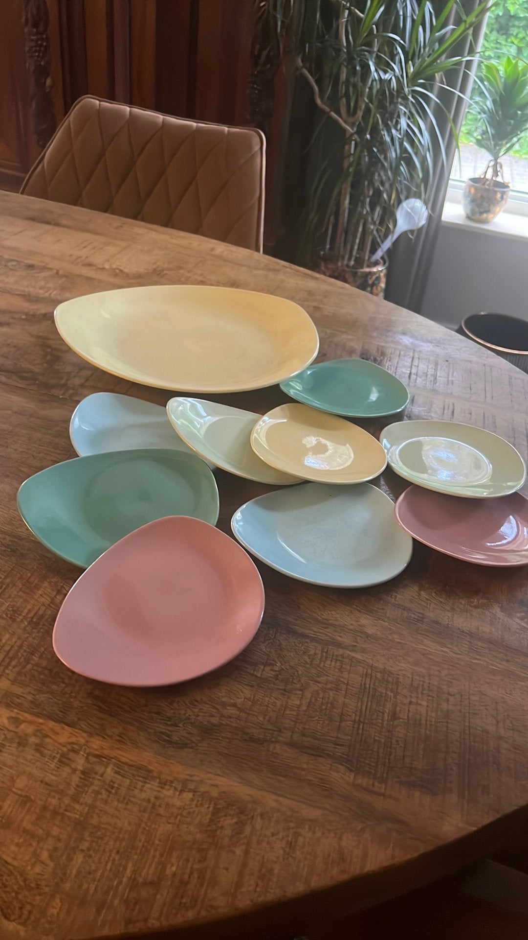 Prachtig vintage Pastel Gebakstel Plazuid Gouda-jaren 50, Ophalen of Verzenden