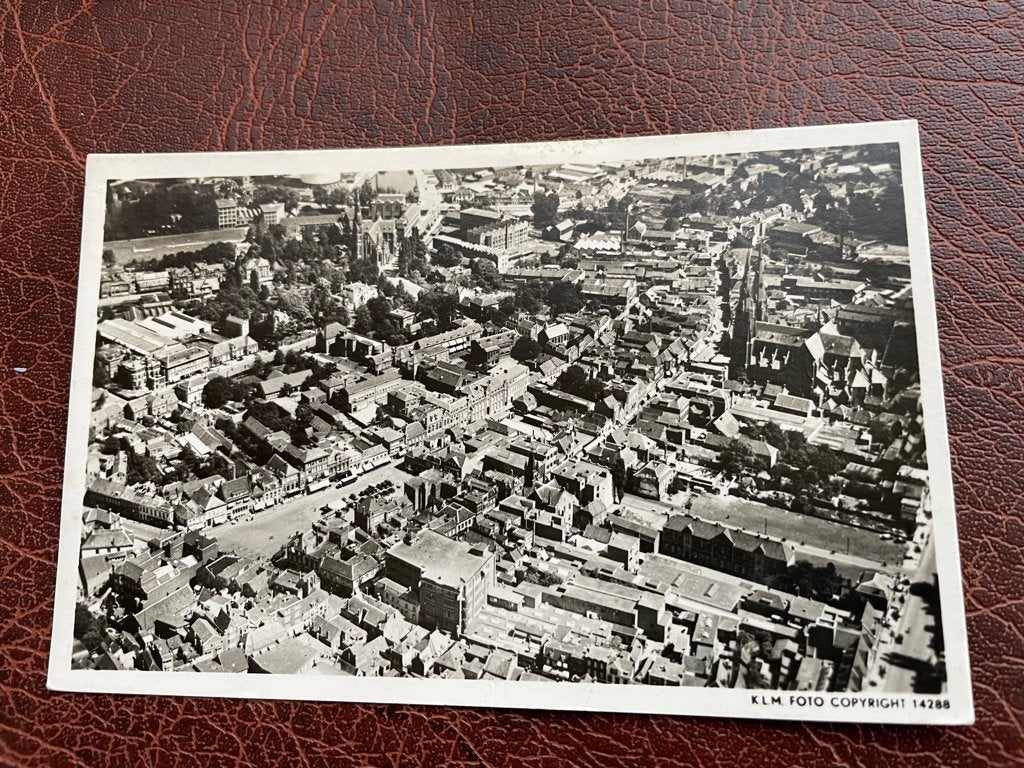 ansichtkaart van Eindhoven , Panorama, Centrum met Kerk., Verzamelen, Ansichtkaarten | Nederland, Verzenden, 1940 tot 1960, Noord-Brabant