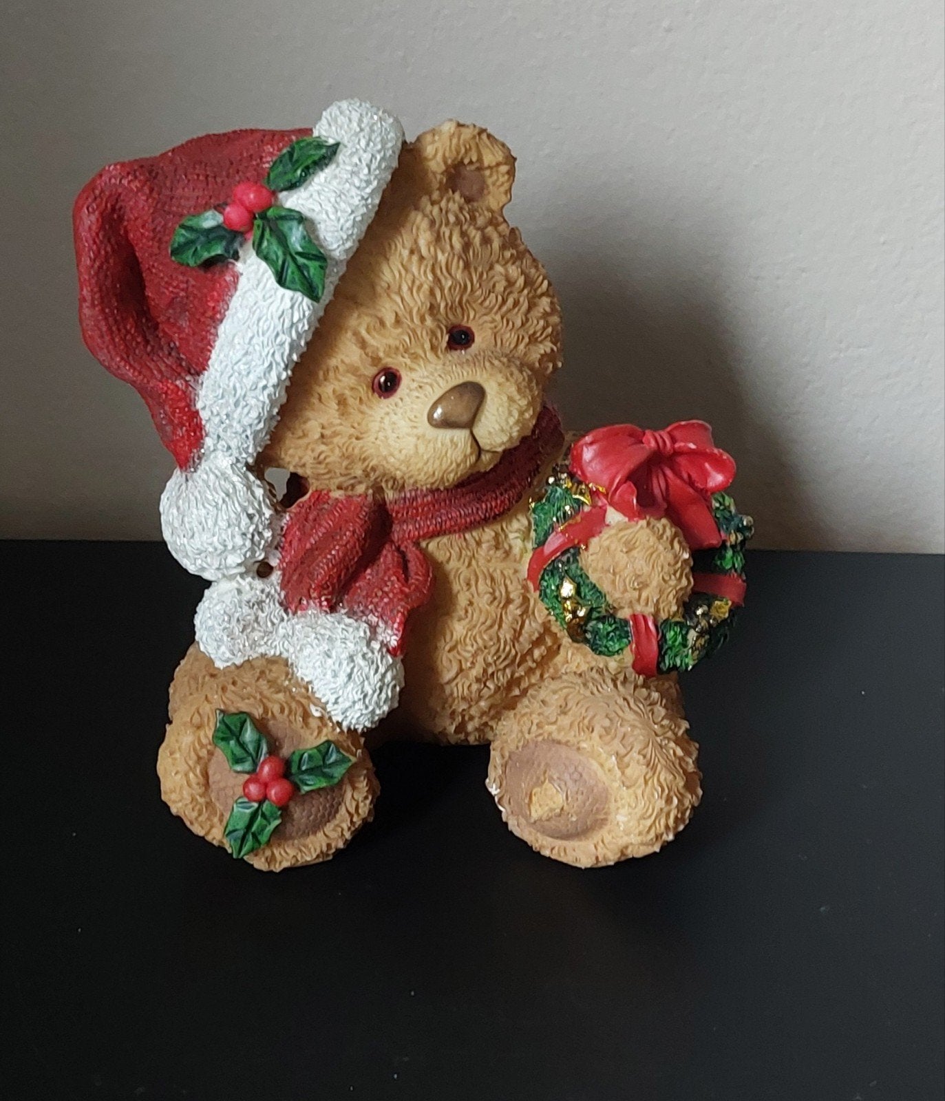Teddybeer met een krans in de hand, Ophalen, Zo goed als nieuw