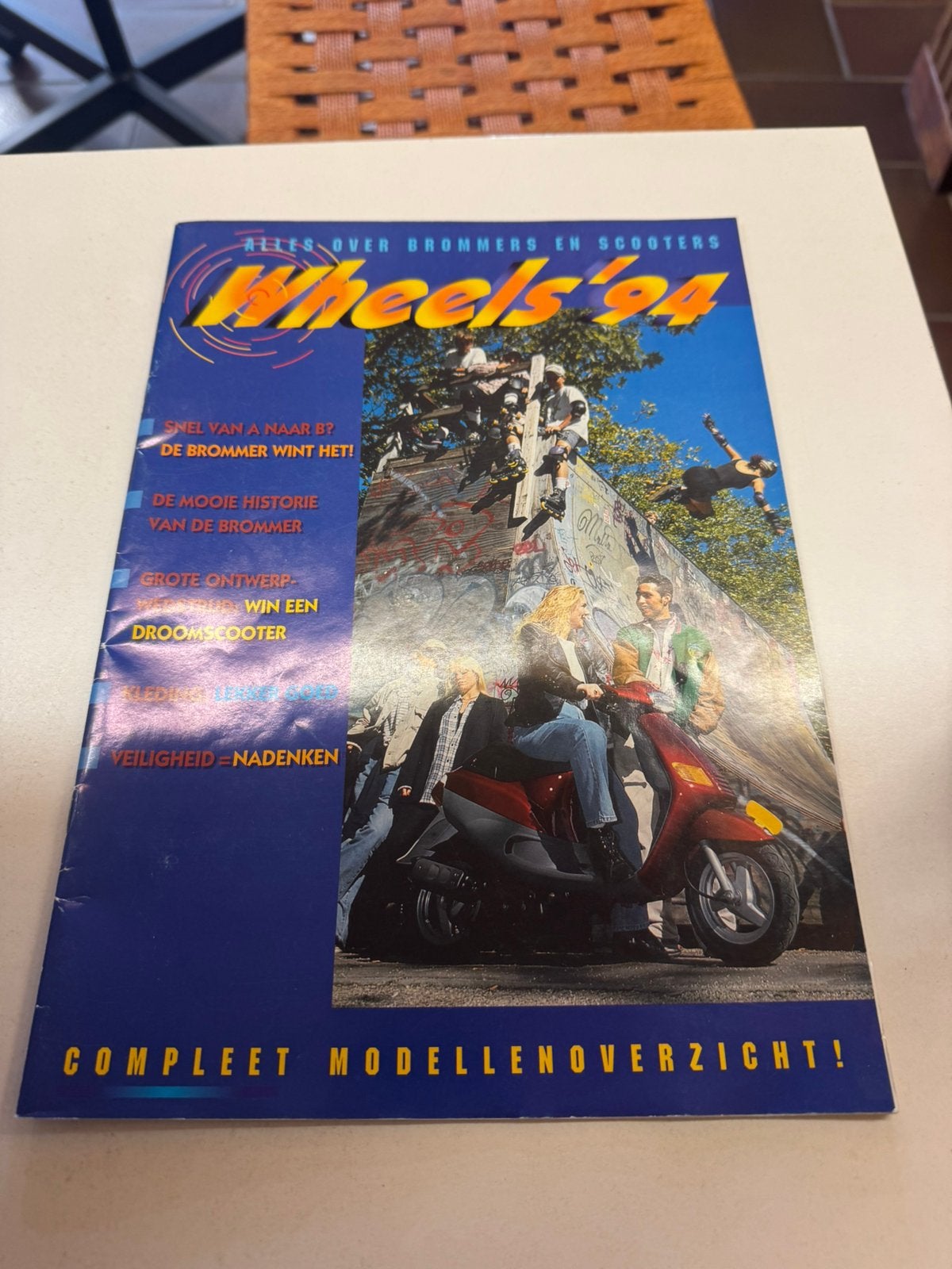 Wheels 94’ modellen overzicht (Nr: 2353), Ophalen of Verzenden, Zo goed als nieuw
