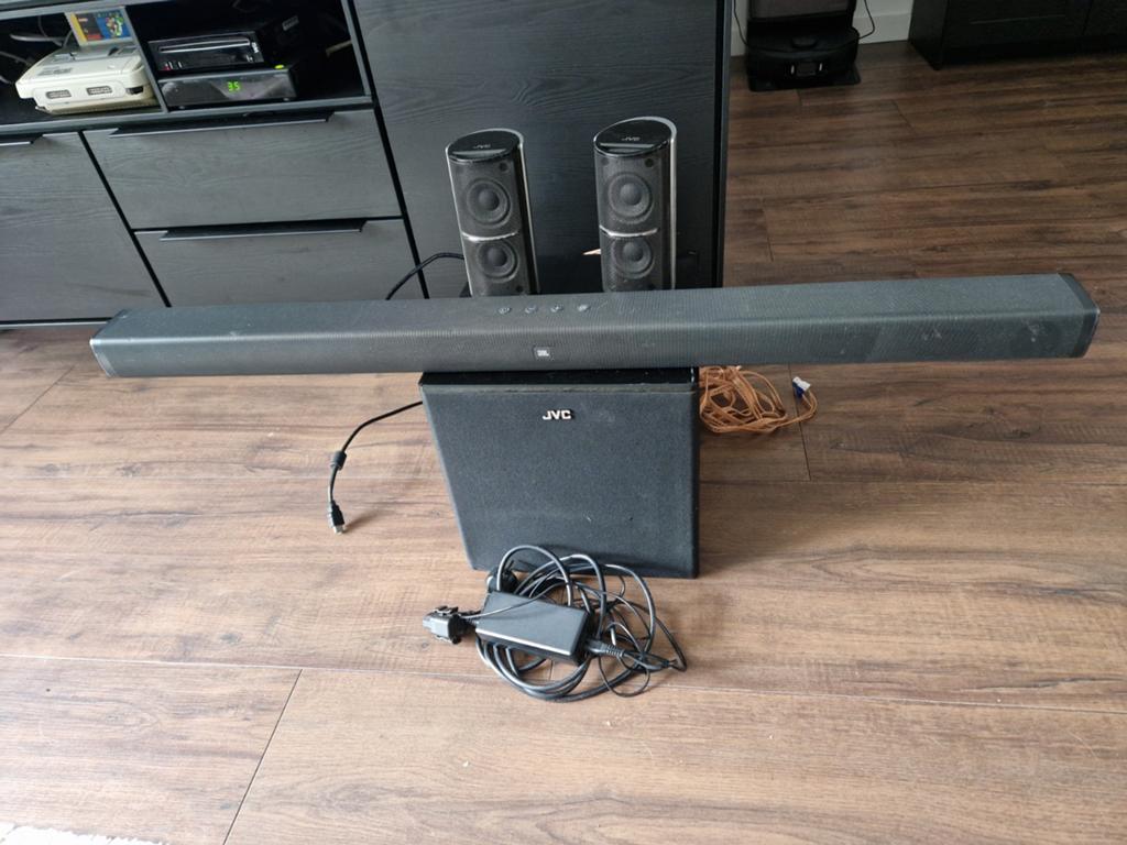 JBL Soundbar + JVC 2.1 Bass Set - Complete Geluidsupgrade, Ophalen, Met externe subwoofer, Gebruikt