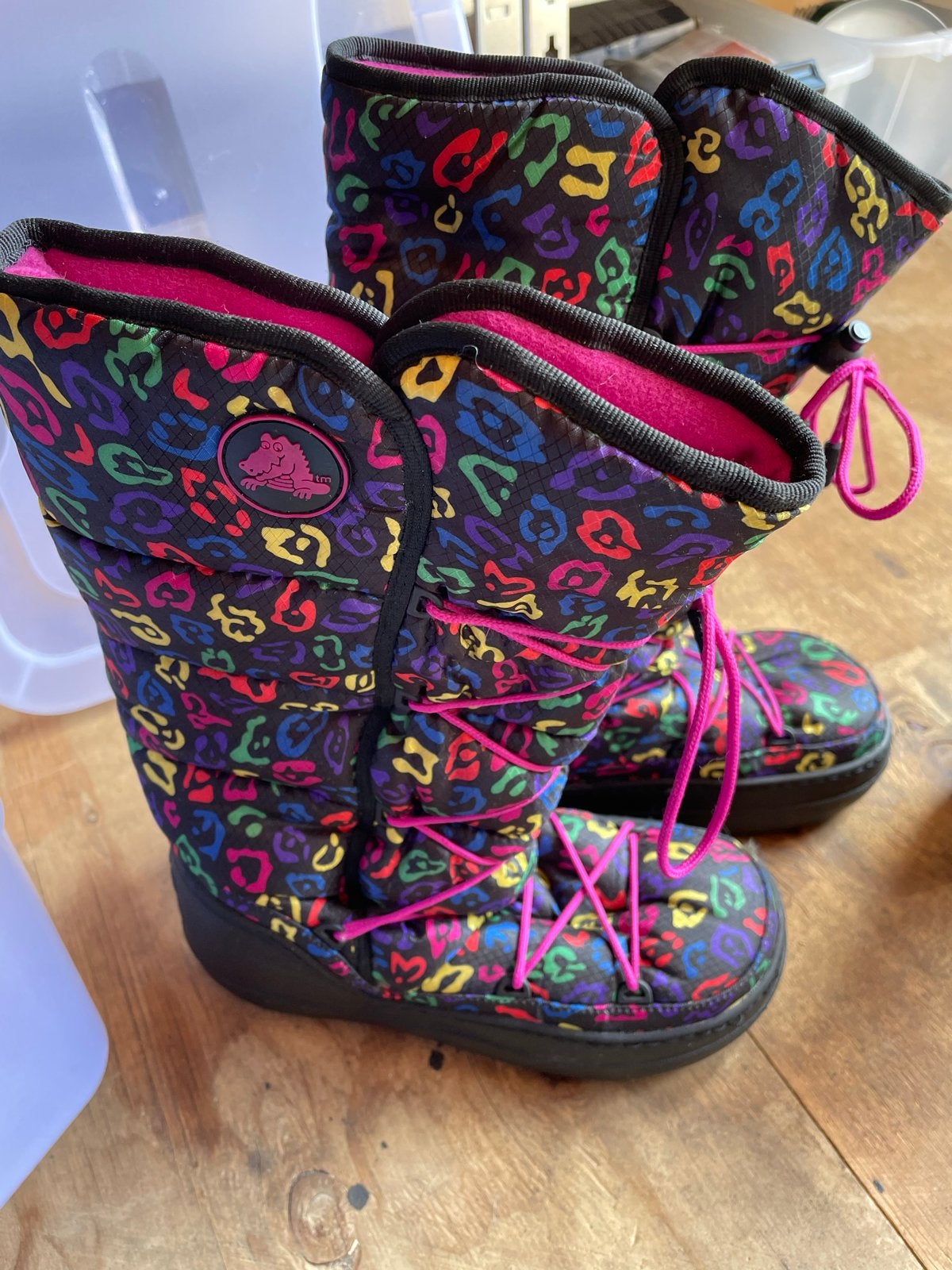 Crocs Snowboots met kleurrijke print - Maat 38/39, Ophalen of Verzenden, Zo goed als nieuw, Overige kleuren, Snowboots
