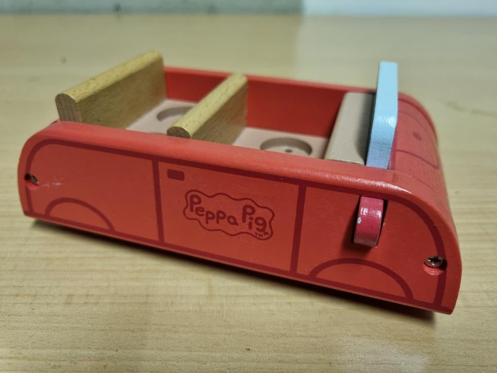 Houten peppa big auto., Ophalen of Verzenden, Gebruikt, Overige typen, Met wieltjes