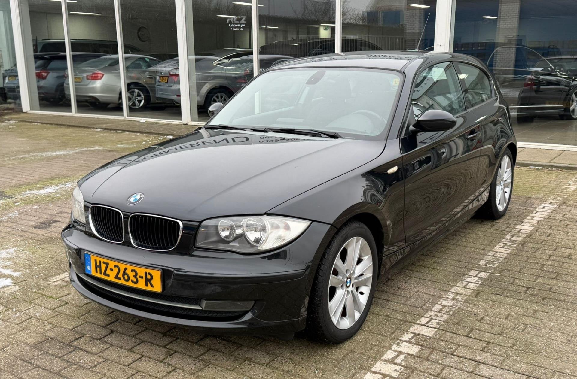 BMW 1-serie 118i Automaat, Zwart, 4 stoelen, Zwart, 650 kg