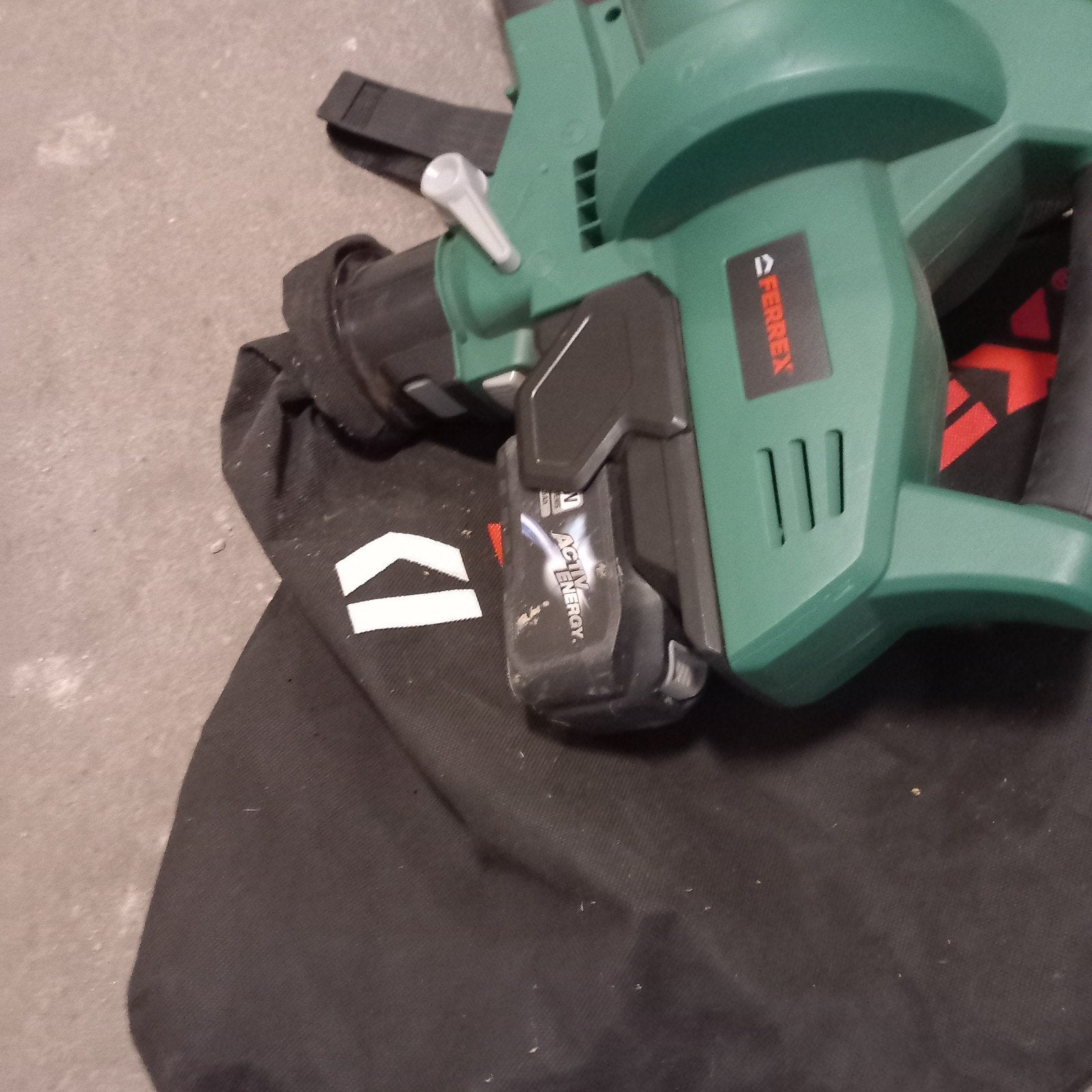 Ferrex Bladblazer/Bladzuiger met Accu en Opvangzak, Ophalen of Verzenden, Zo goed als nieuw, Ferrex, Met opvangzak