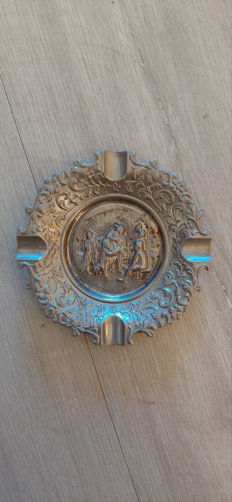 Vintage Asbak met Reliëfdecoratie, Ophalen of Verzenden, Gebruikt, Asbak