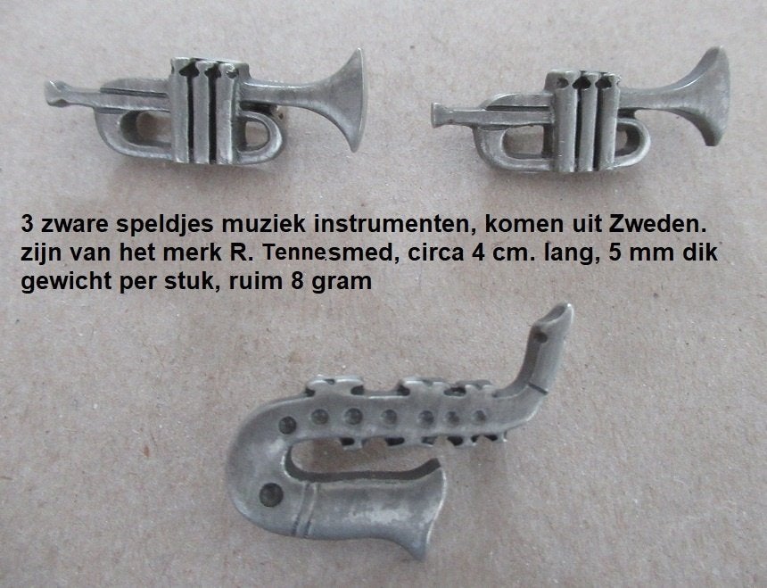 unieke set Zweedse muziekinstrument speldjes van Tennesmed, Ophalen of Verzenden, Zo goed als nieuw, Overige onderwerpen