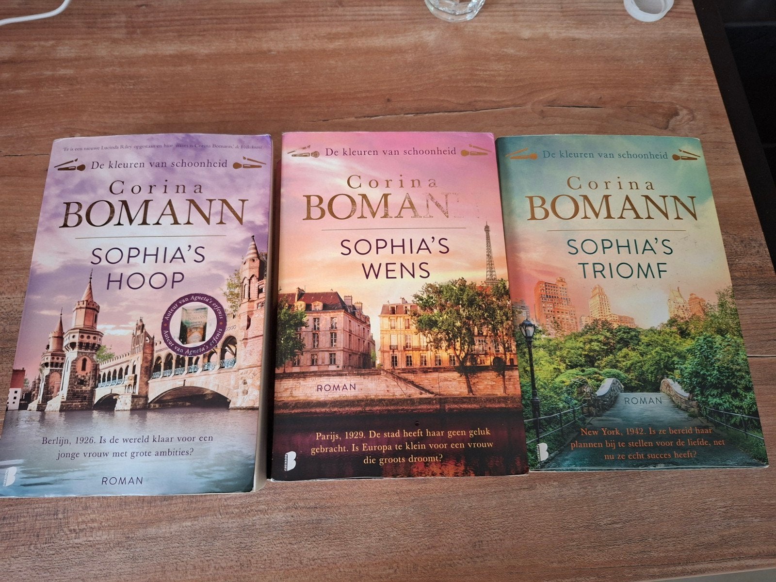 Corina Bomann - De kleuren van schoonheid (3 boeken), Ophalen of Verzenden, Gelezen, Corina Bomann, Europa overig