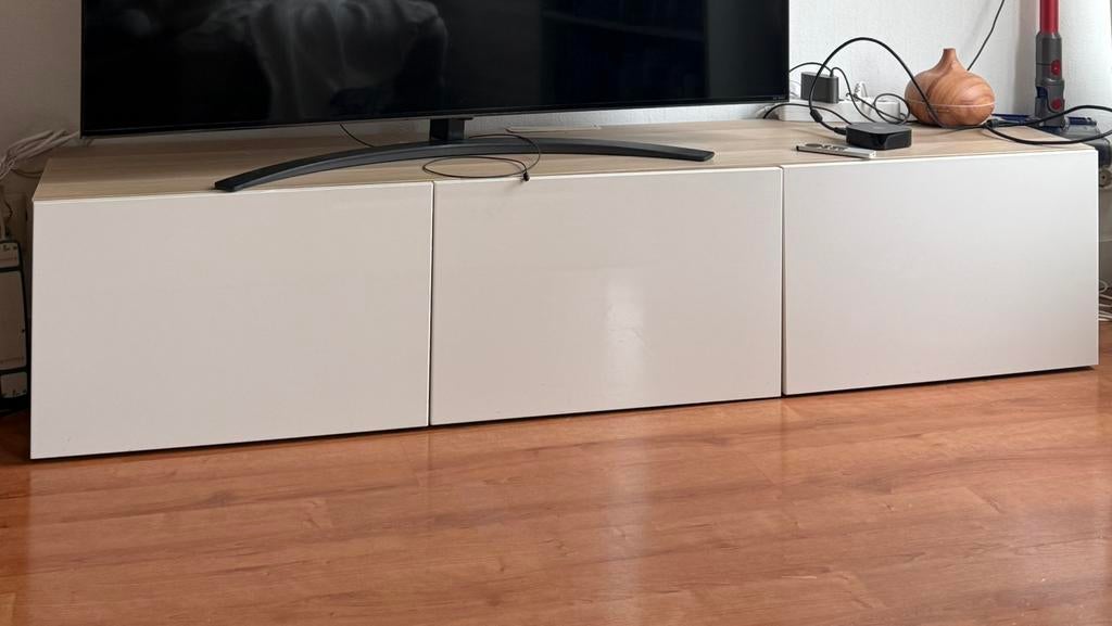 IKEA Besta TV bench with doors, Ophalen, Zo goed als nieuw, 25 tot 50 cm, Minder dan 100 cm