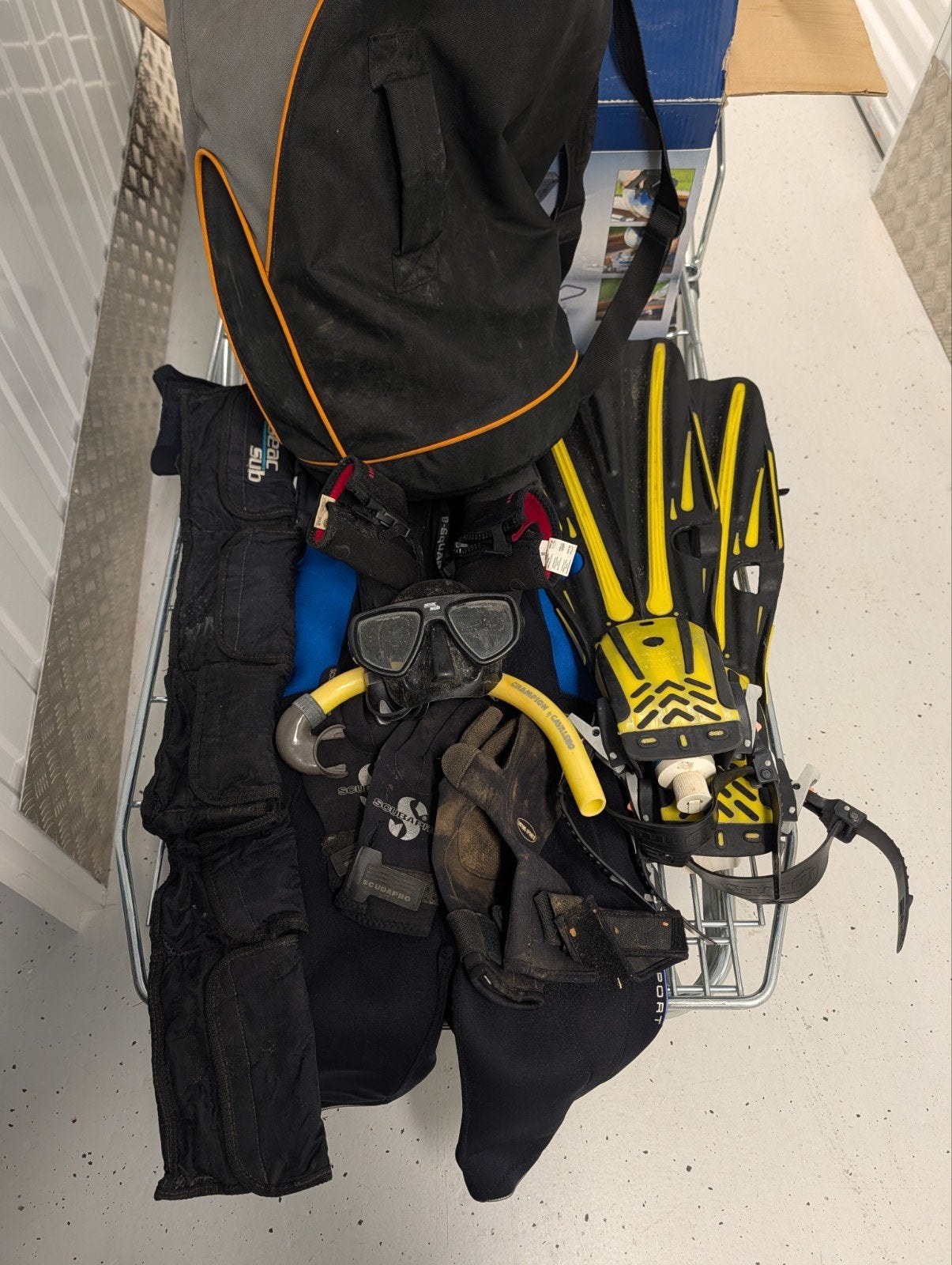 Complete Duikset -Duikpak, vliezen, bril, handschoenen, lood, Ophalen of Verzenden, Gebruikt, Duikpak