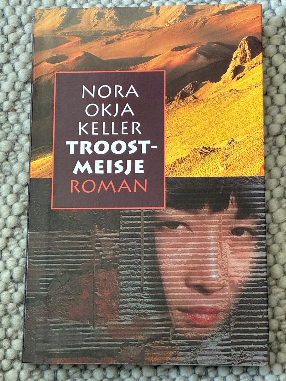 Nora Okja Keller - Troostmeisje (Roman), Ophalen of Verzenden, Gelezen