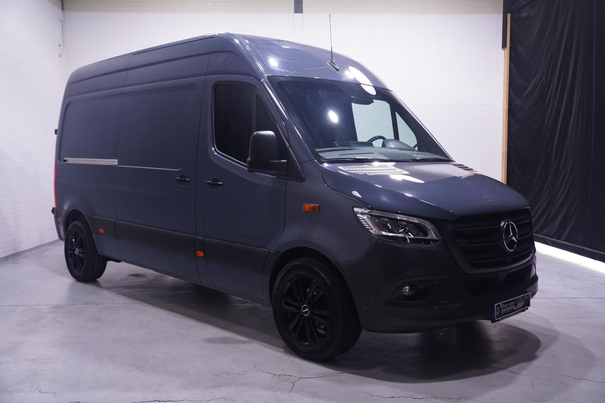 Mercedes Benz Sprinter 315 CDI 150 pk L2H2 Aut. Navi, 18" LM, Stof, 4 cilinders, 2080 kg, Mercedes-Benz