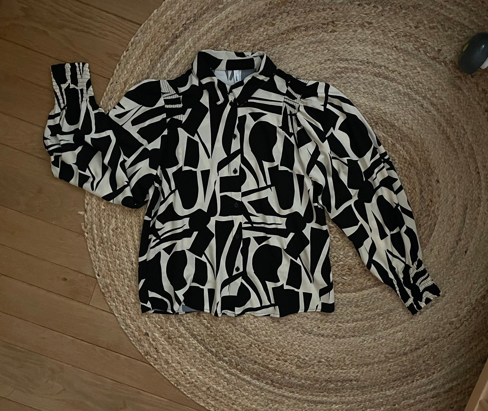 ONLY Blouse  maat M., Ophalen of Verzenden, Zo goed als nieuw, Maat 38/40 (M), Zwart