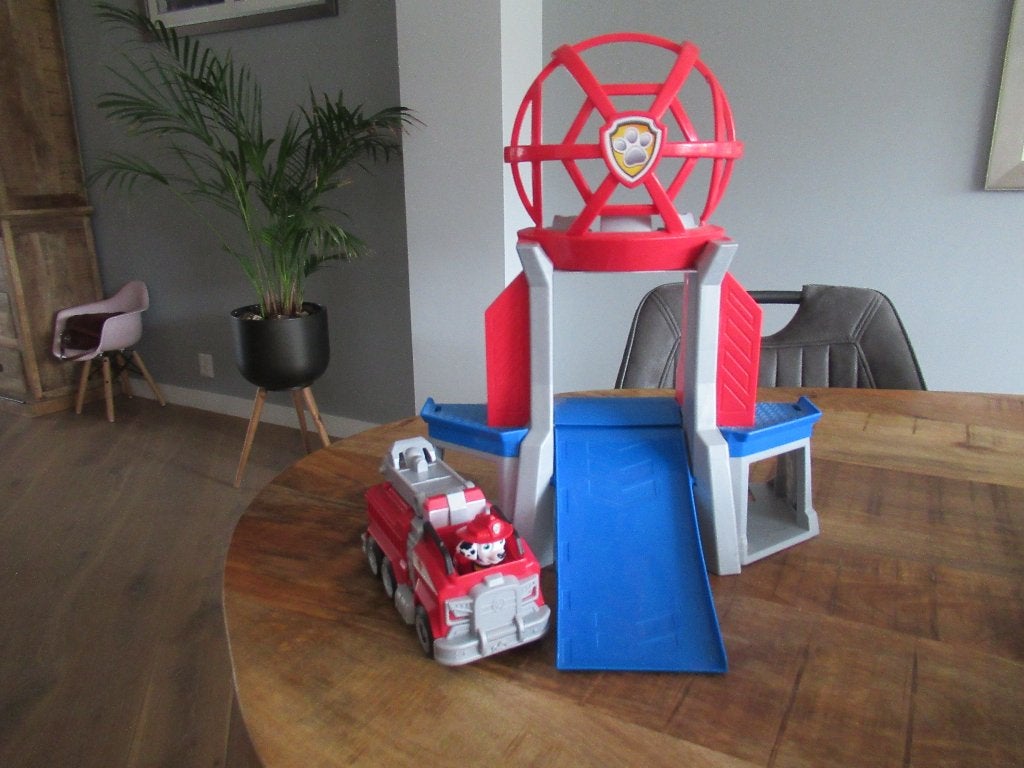 Paw Patrol Brandweer kazerne met brandweerauto en hondje, Ophalen of Verzenden, Zo goed als nieuw