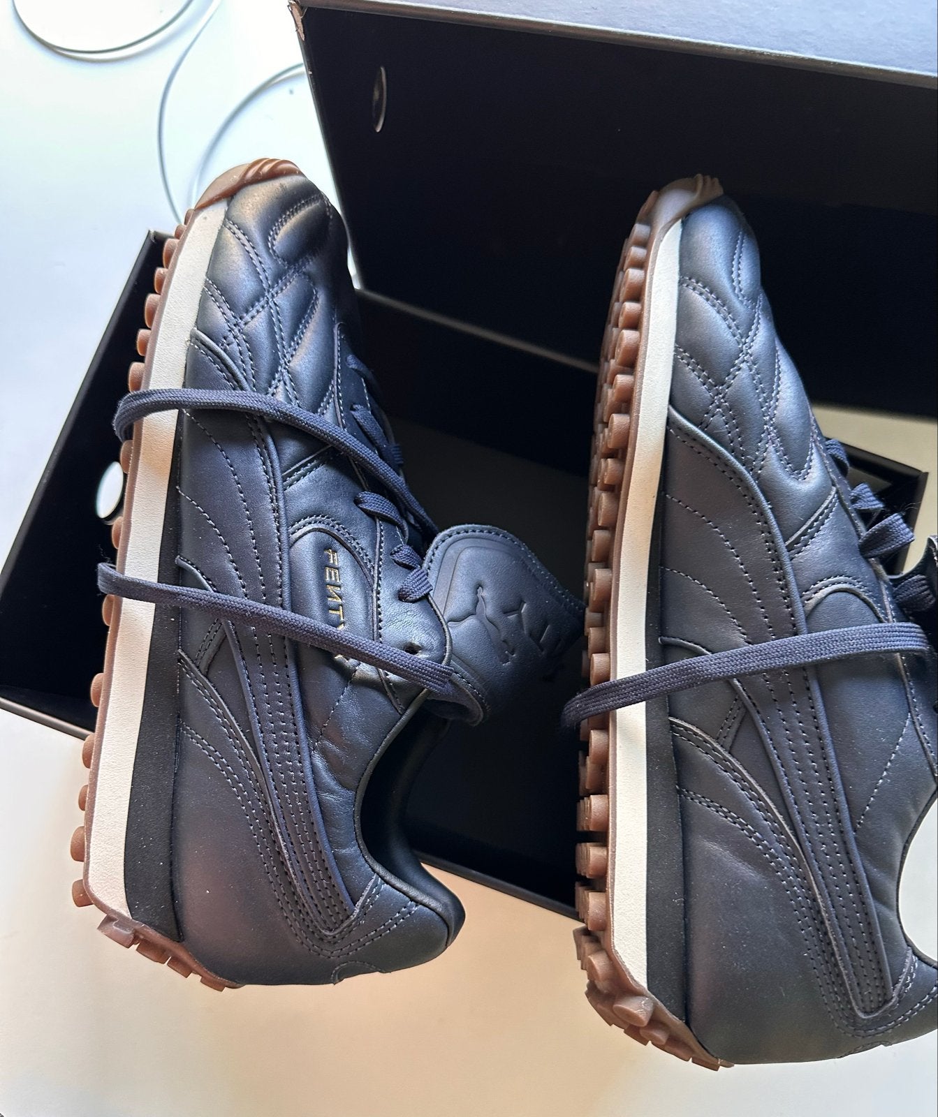 PUMA x Fenty Avanti L "Club Navy" - Maat 42 - Nieuw, Verzenden, Nieuw, Blauw, Sneakers of Gympen