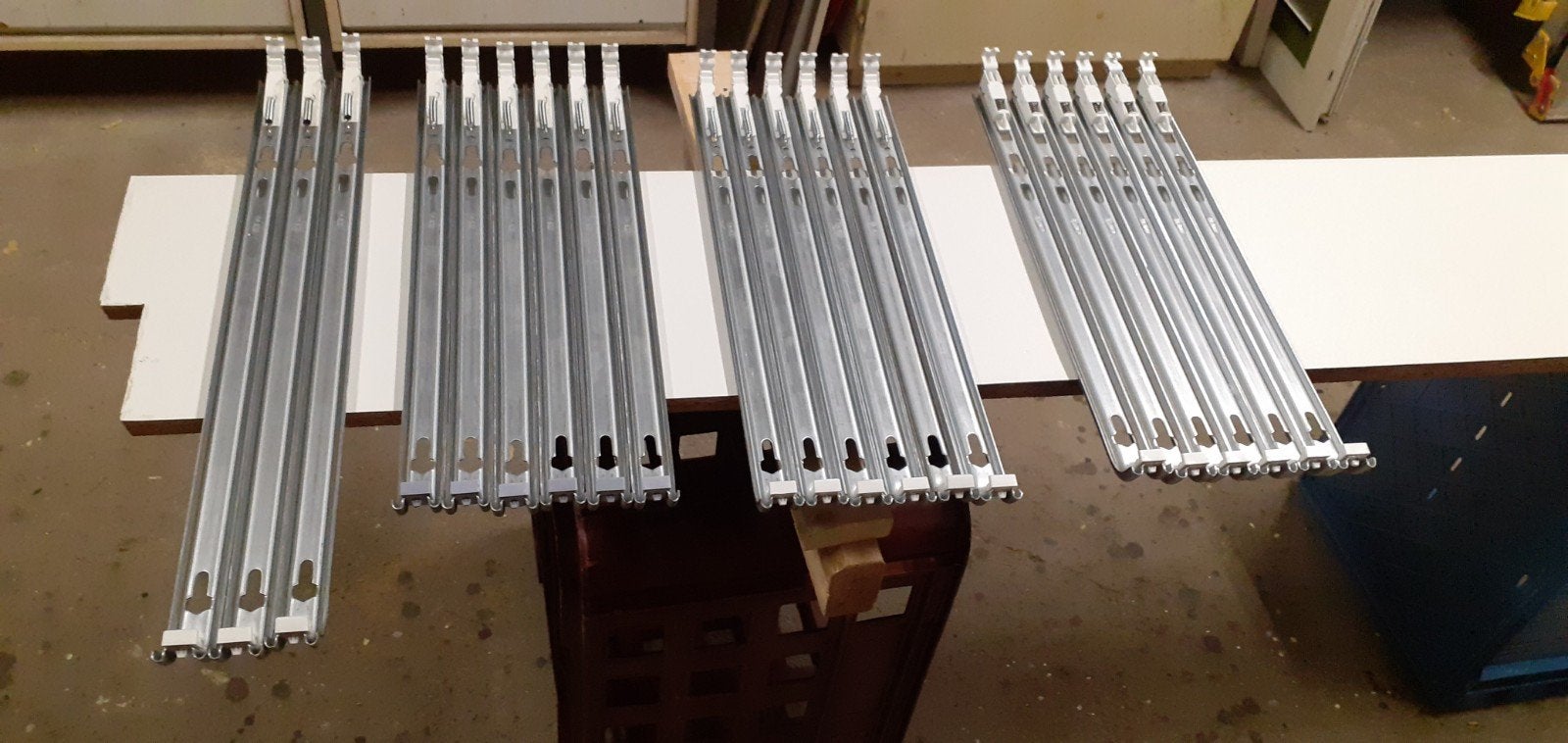 Radiator ophangbeugels, Doe-het-zelf en Verbouw, Verwarming en Radiatoren, Ophalen, 30 tot 80 cm, Radiator, Nieuw