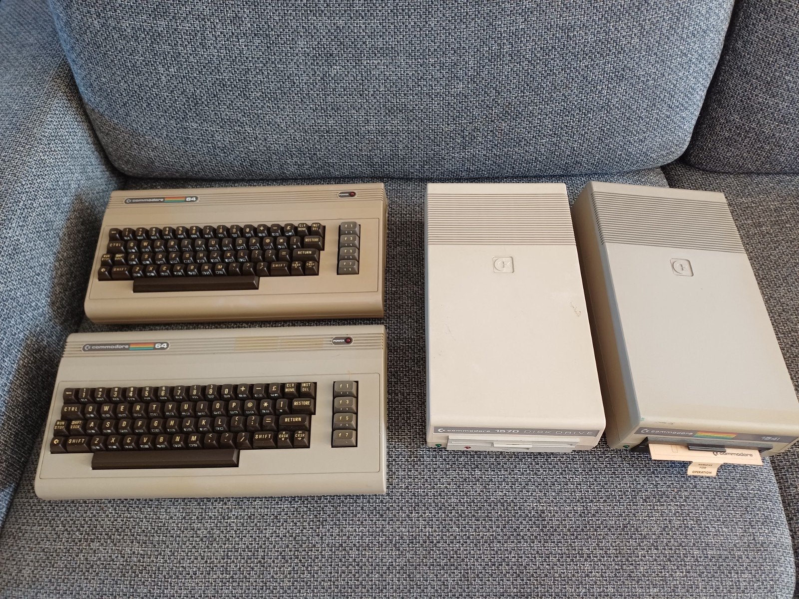 2x Commodore 64 + toebehoren, Ophalen, Commodore 64