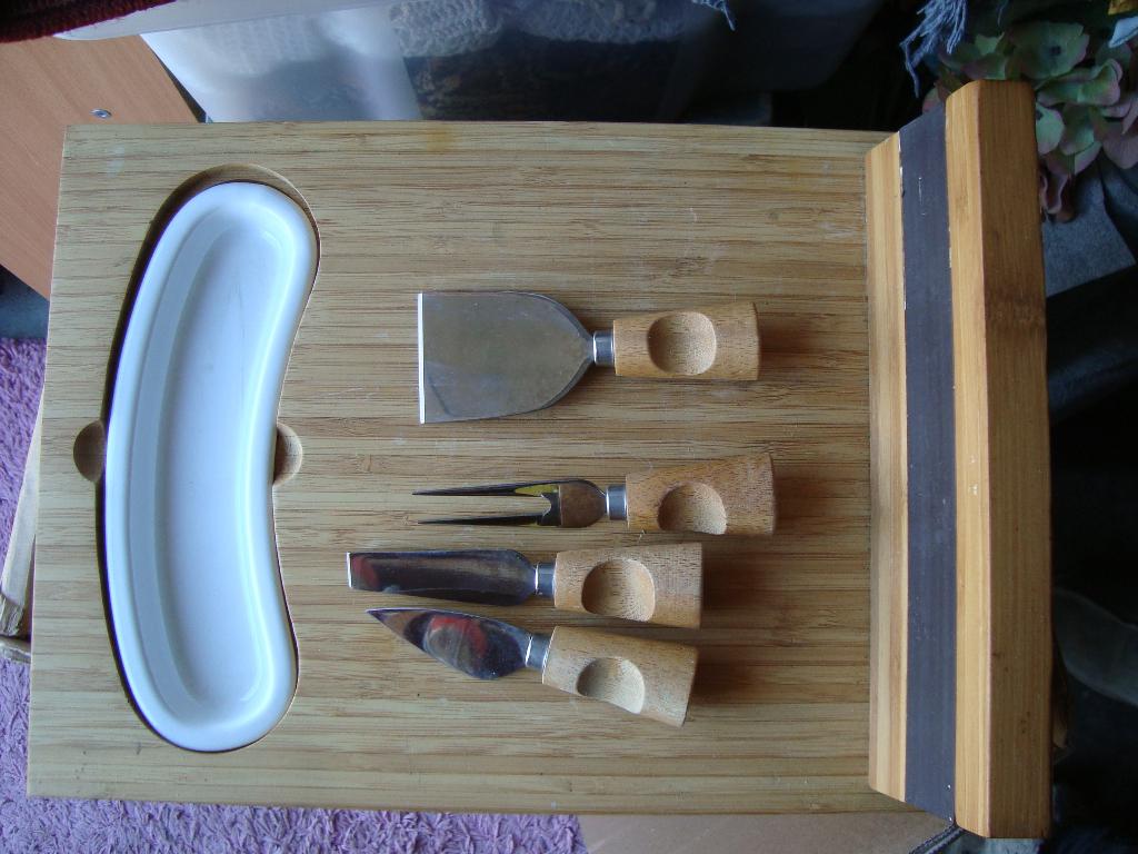 Kaasplank met ass., Snij-/serveerplank, Ophalen of Verzenden, Nieuw, Hout