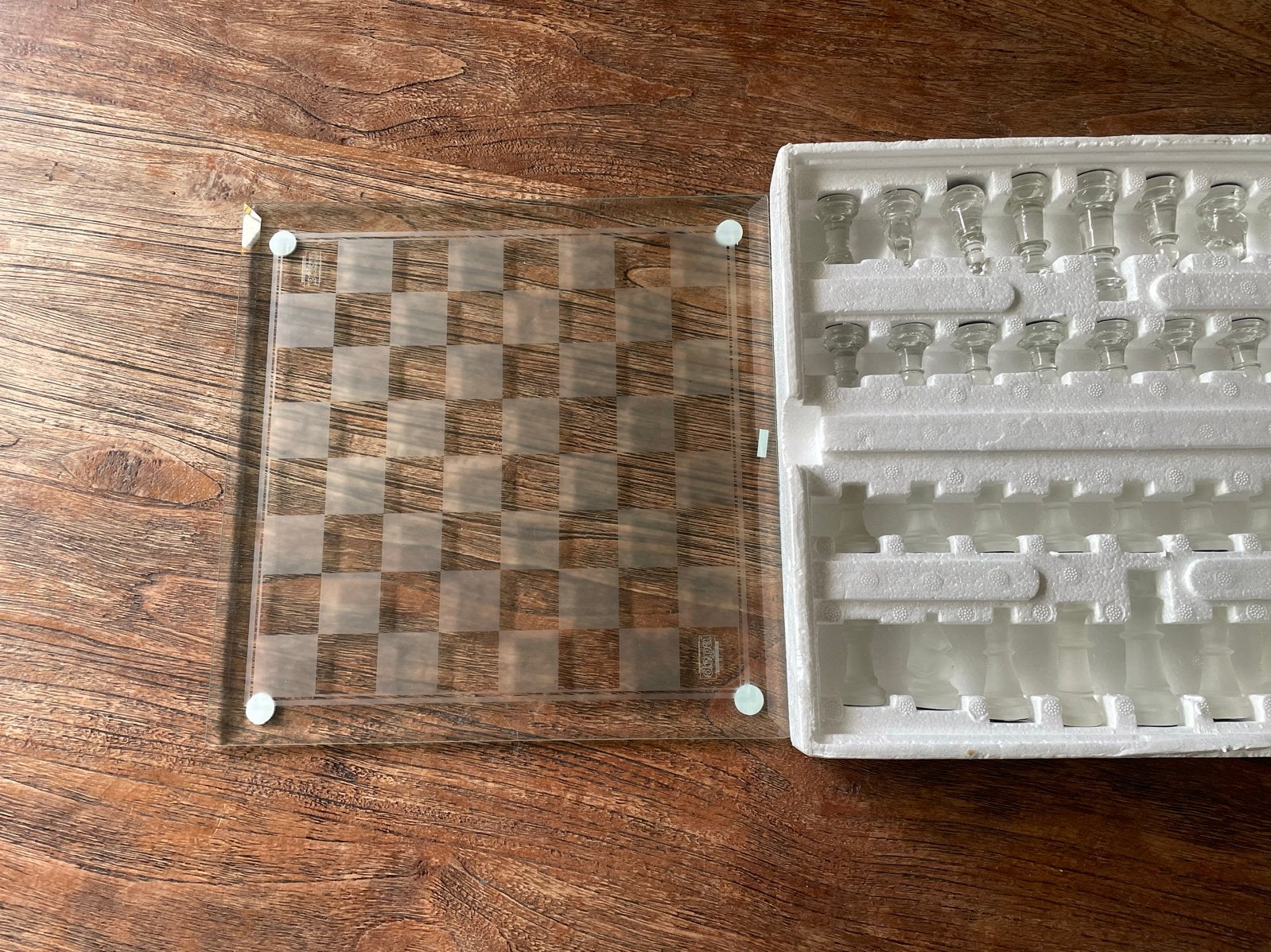Glazen schaakspel - Nieuw in doos, Hobby en Vrije tijd, Gezelschapsspellen | Bordspellen, Een of twee spelers, Ophalen of Verzenden