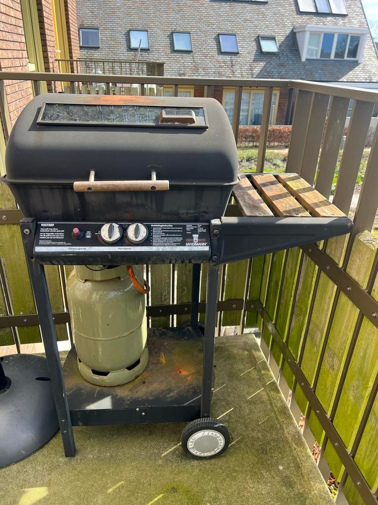 Landmann Gasbarbecue met gasfles en lavastenen, Ophalen, Gebruikt
