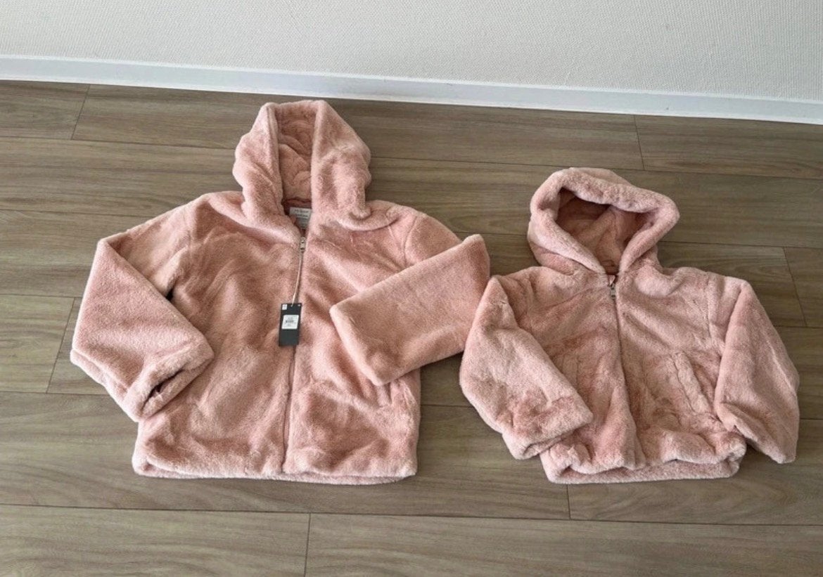 2x Roze Fluffy Jas Moeder Dochter Set Primark, Ophalen of Verzenden, Nieuw, Maat 36 (S), Roze
