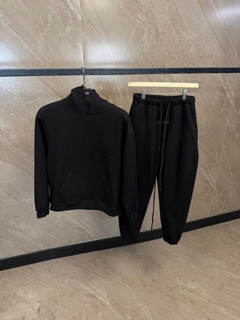 Essentials fear of god Trainingspak  - nieuw maat s, Kleding | Heren, Heren-kledingpakketten, Ophalen of Verzenden, Nieuw