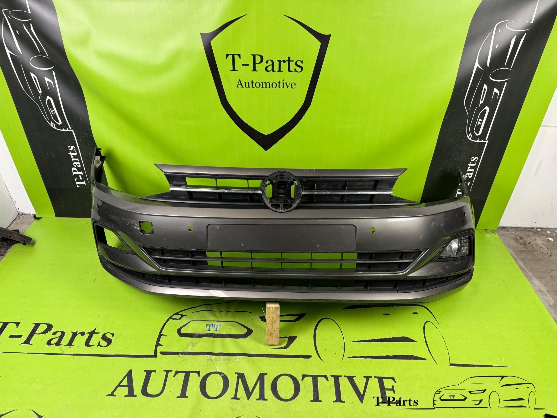 vw volkswagen polo 2G 6x PDC voorbumper bumper grille rooste