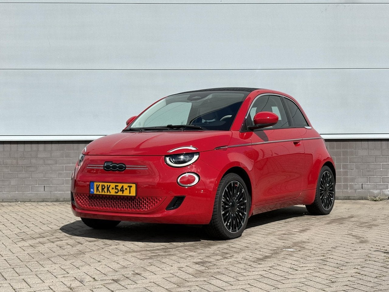 Fiat 500C La Prima 42 kWh Cabrio JBL Soundsysteem | Parkeers, Auto's, Automaat, Dealer onderhouden, Gebruikt, 118 pk