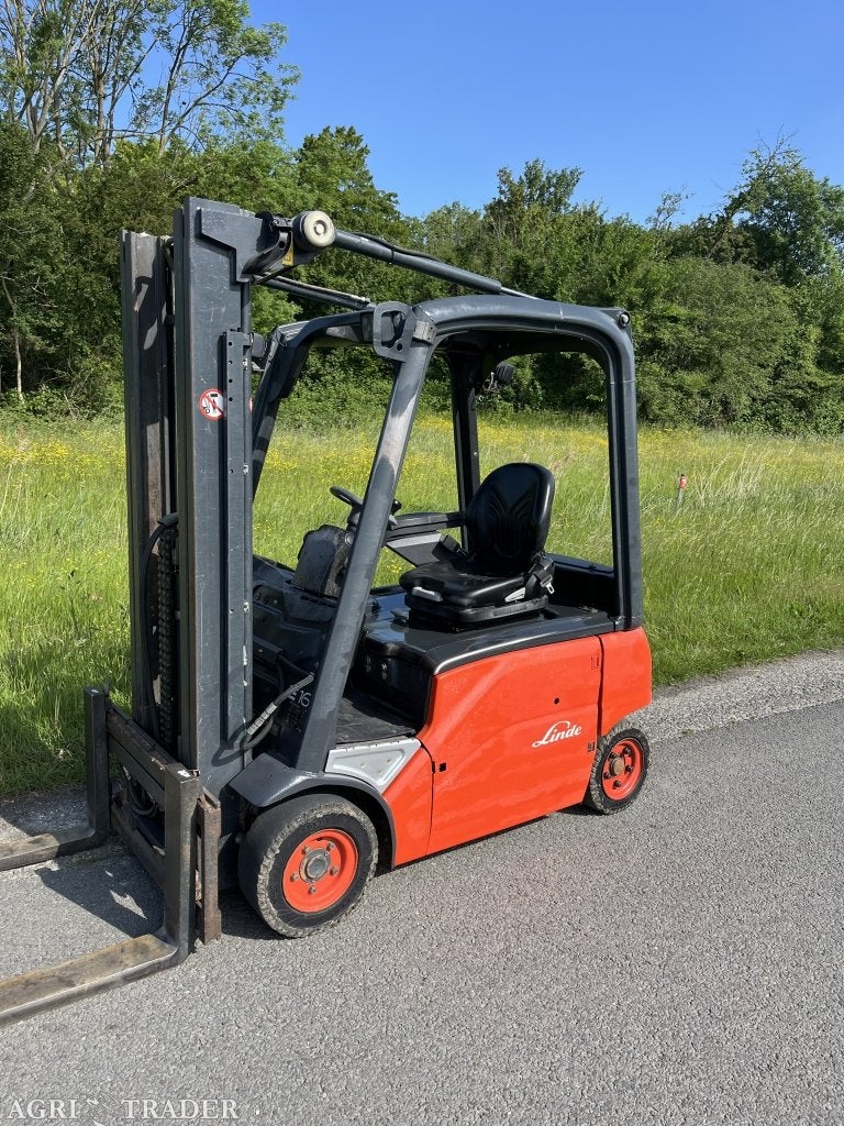 Linde E16P-01 elektrische heftruck triplo accu 2021 94%, Zakelijke goederen, Machines en Bouw | Heftrucks en Intern transport