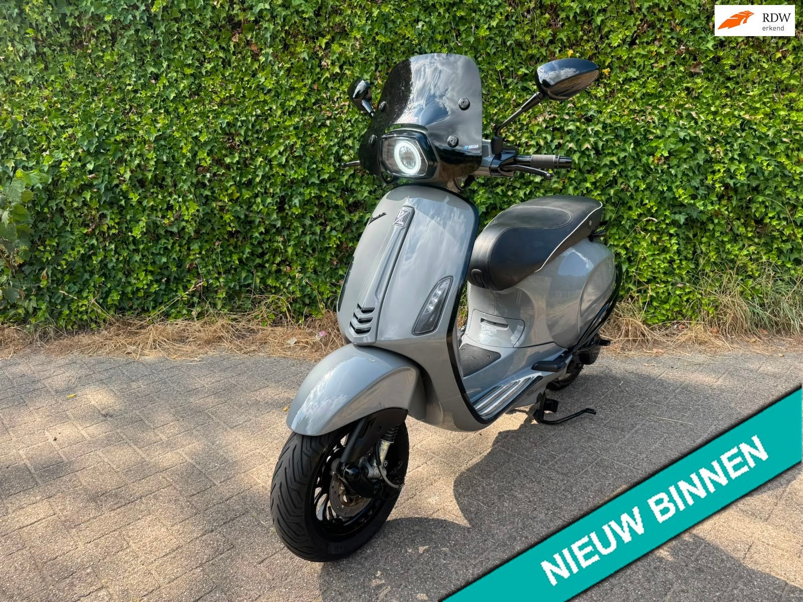 Vespa Sprint 45km Nardo Grey Angel Eye Zelloni BETAAL met in, Overige modellen, V
v  v, NL, 50 cc, Gebruikt