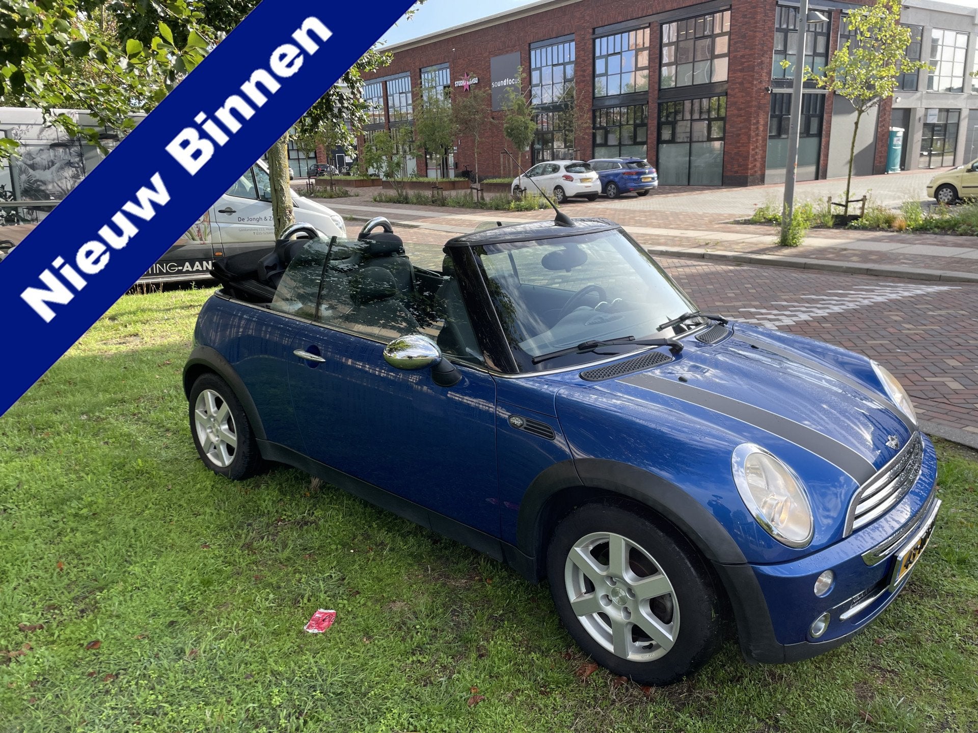 MINI Cabrio 1.6 Cooper Pepper Nl auto nap zeer mooi zie foto, Auto's, Stof, Gebruikt, Zwart, 4 cilinders