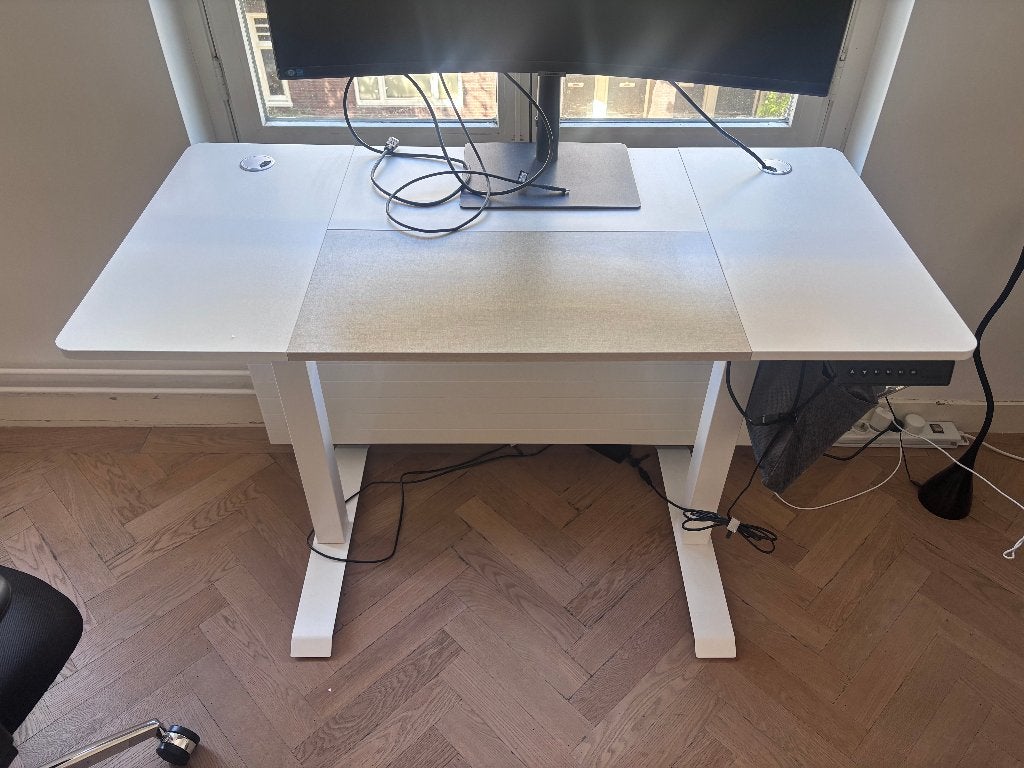 SONGMICS electric height-adjustable desk, model LSD015W01, Ophalen, In hoogte verstelbaar