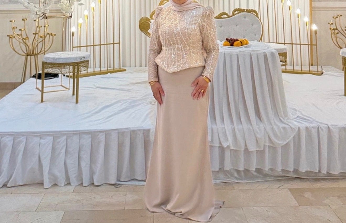Ellya Galajurk Maat 42, Kleding | Dames, Gelegenheidskleding, Galajurk, Beige, Maat 42/44 (L), Ophalen of Verzenden