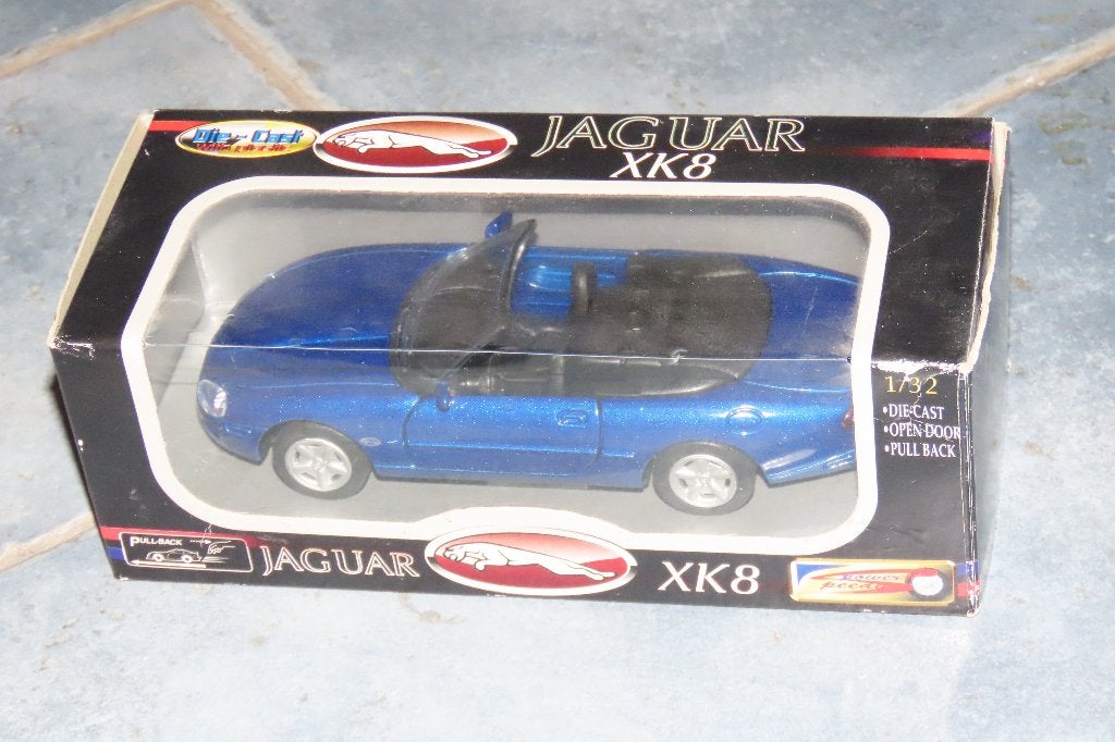 Jaguar XK8 convertible 1:32 in OVP, Ophalen of Verzenden, Nieuw, Auto, Overige merken