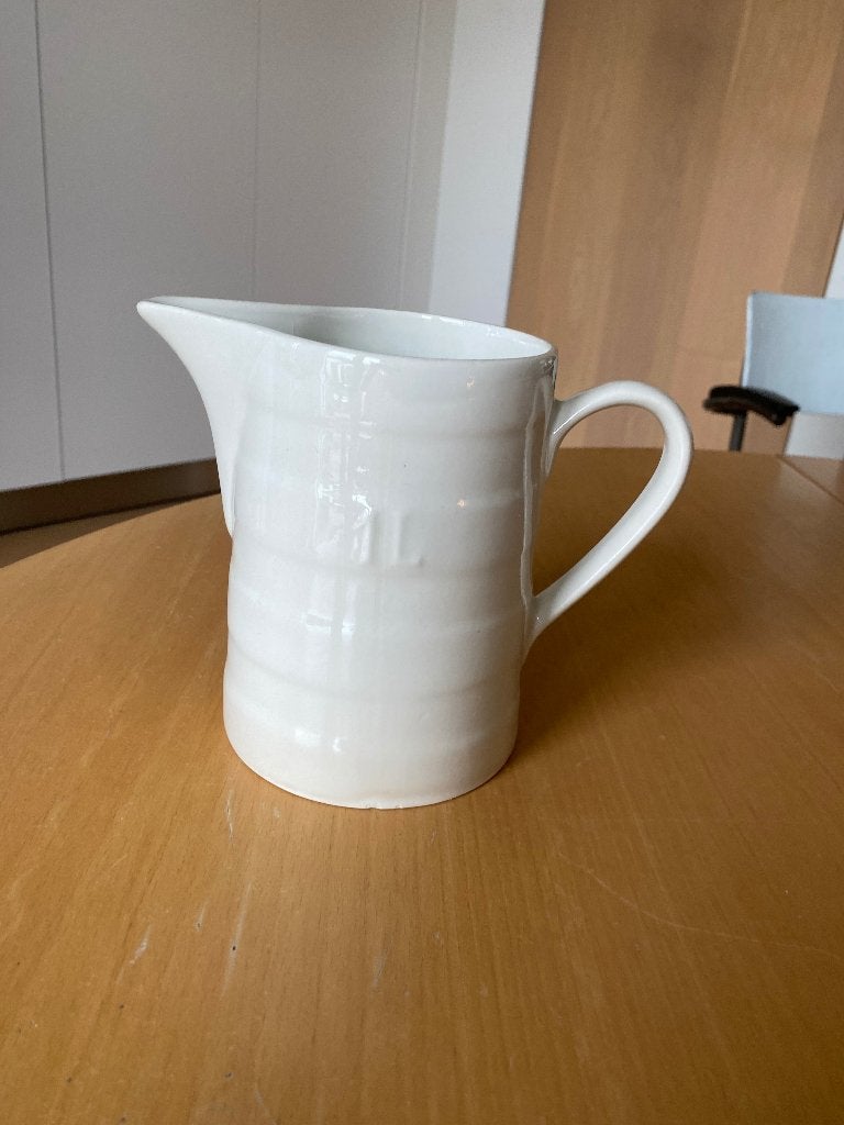 witte bandenkan met opschrift 1 liter, schenkkan, Ophalen of Verzenden