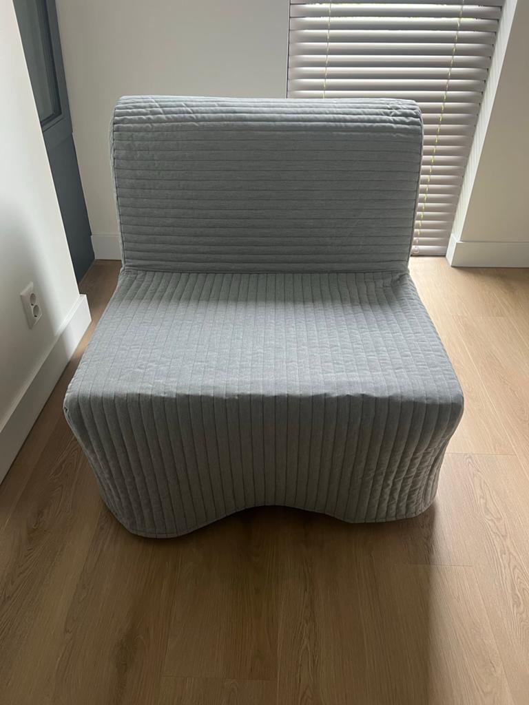 Slaapfauteuil (slaapbank) Knisa lichtgrijs, Ophalen, Zo goed als nieuw, Eenpersoons, Grijs